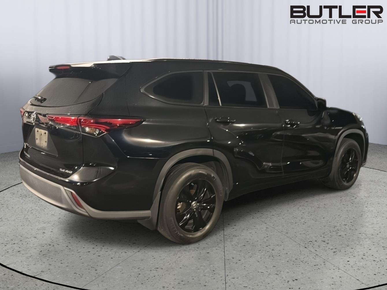 Used 2024 Midnight Black Metallic Toyota XLE image 6