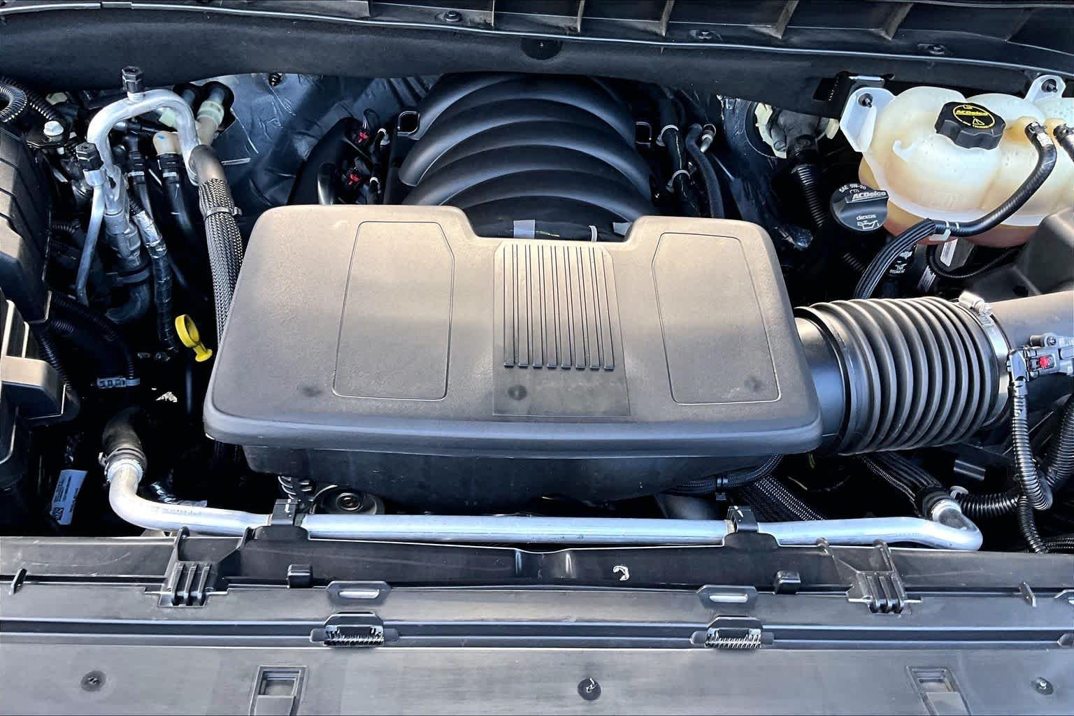 Used 2024 Sterling Gray Metallic Chevrolet LT image 33