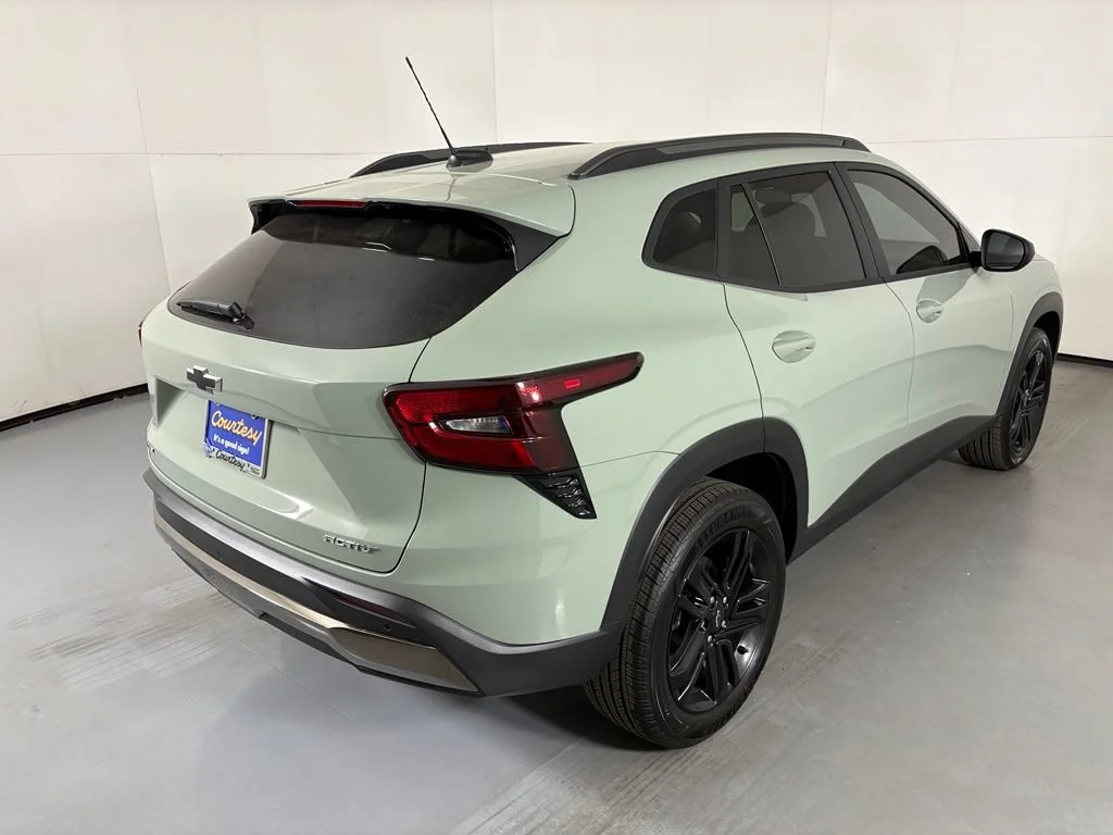 New 2026 Cacti Green Chevrolet ACTIV image 10