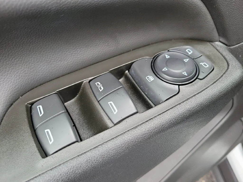 Used 2024 Summit White Chevrolet LT image 26