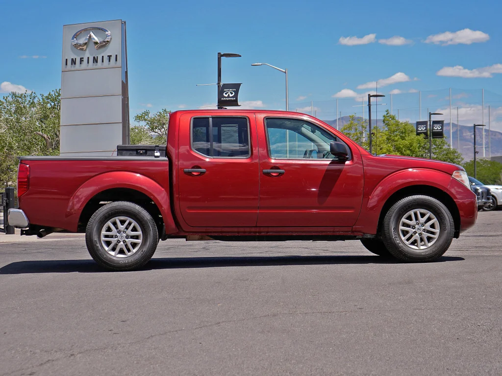 Used 2019 Nah - Cayenne Red Nissan SV image 13