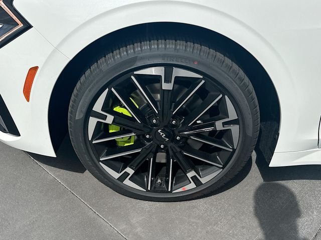 New 2026 Snow White Pearl Kia GT image 32