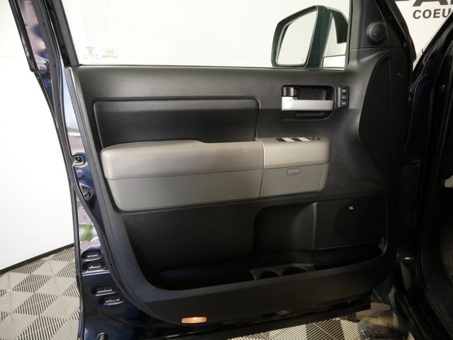 Used 2008 Black Toyota Crew Cab Limited image 8