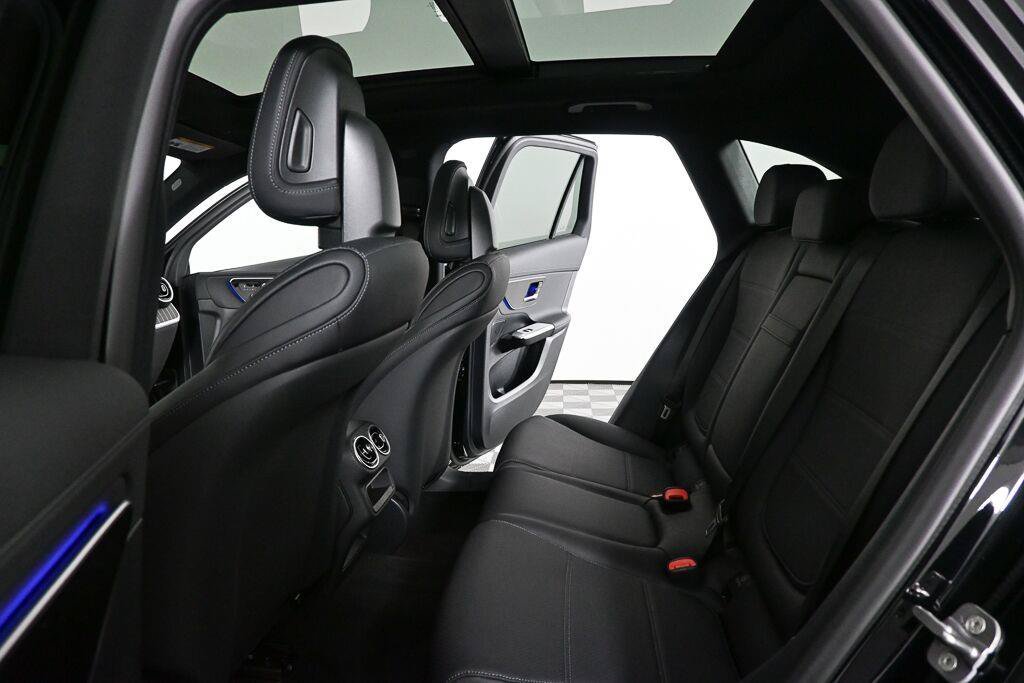 New 2027 Black Mercedes-Benz GLC 300 image 54