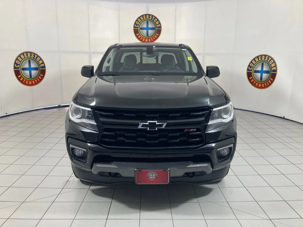 Used 2022 Black Chevrolet Z71 image 18
