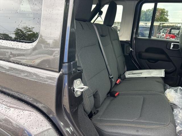 2025 Jeep Wrangler 4-Door Sahara - Photo 28