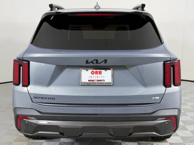 Used 2025 Everlasting Silver Kia X-Line EX image 12