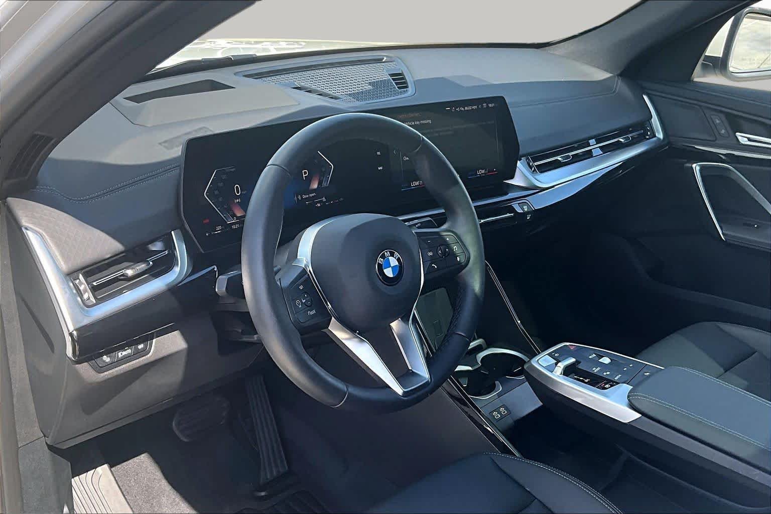 Used 2026 Mineral White Metallic BMW xDrive28i image 16