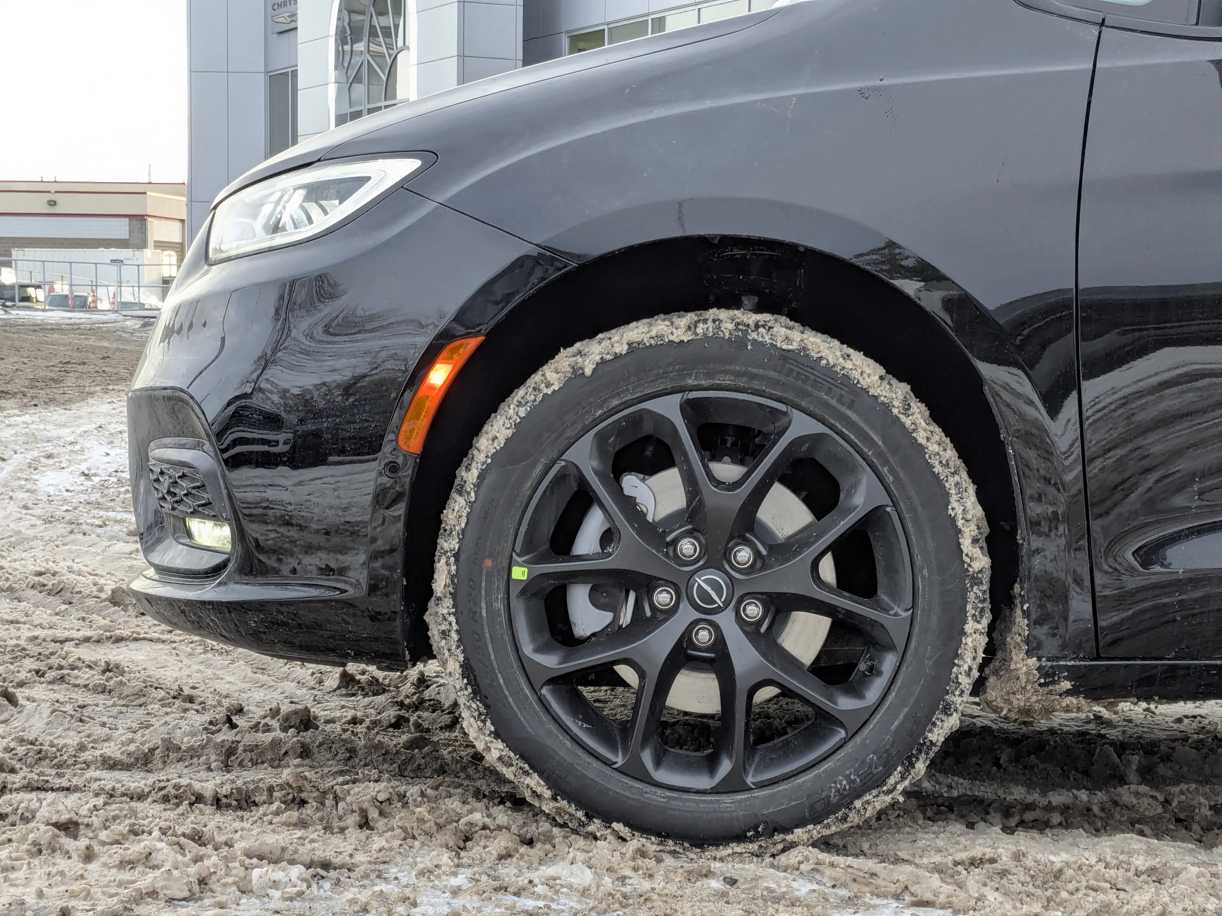 New 2026 Black Chrysler Limited AWD - - 360 Camera - Vented Seats - AWD System - Remote Start & tons more! image 9