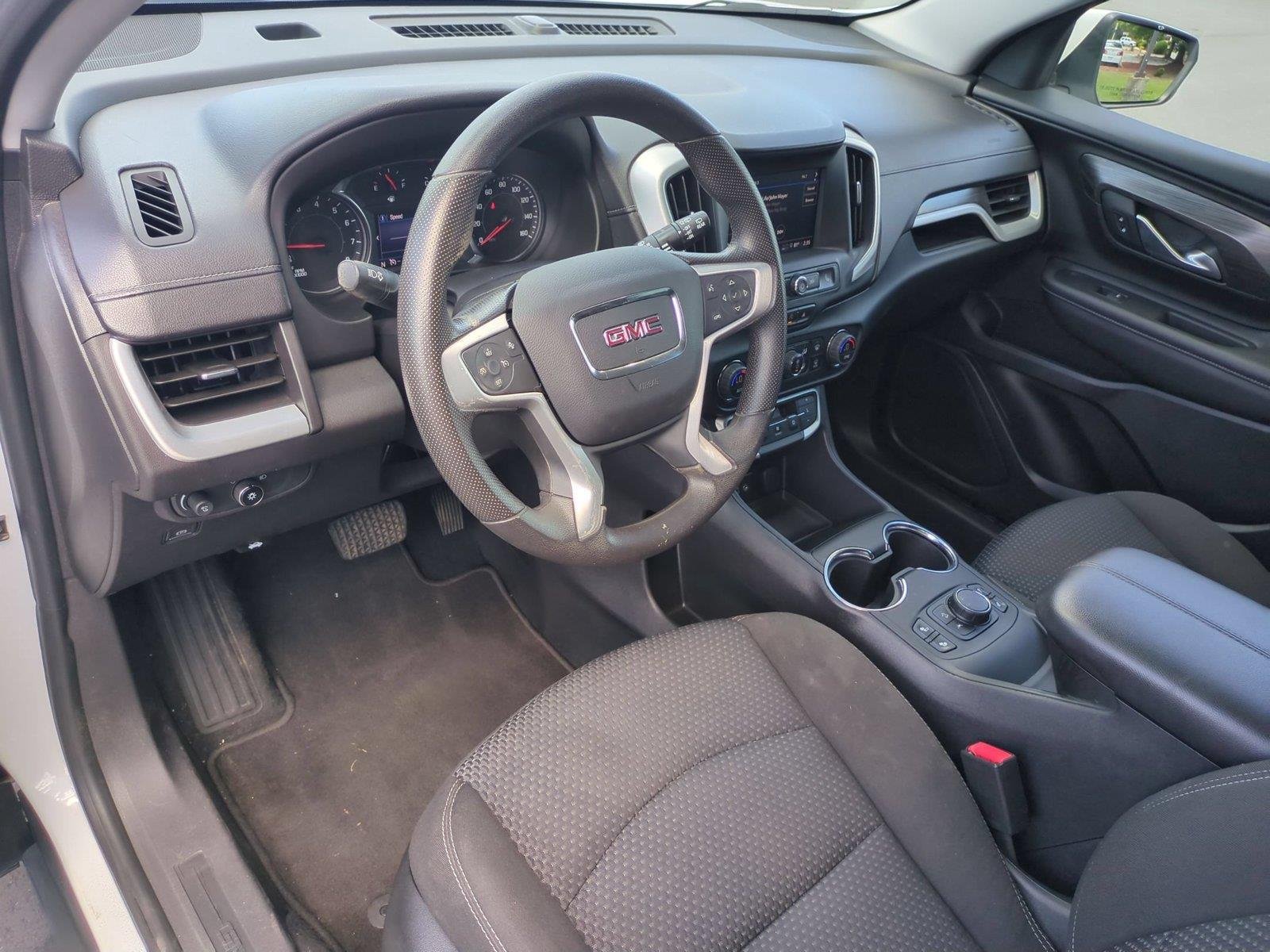Used 2022 Summit White GMC SLE image 18