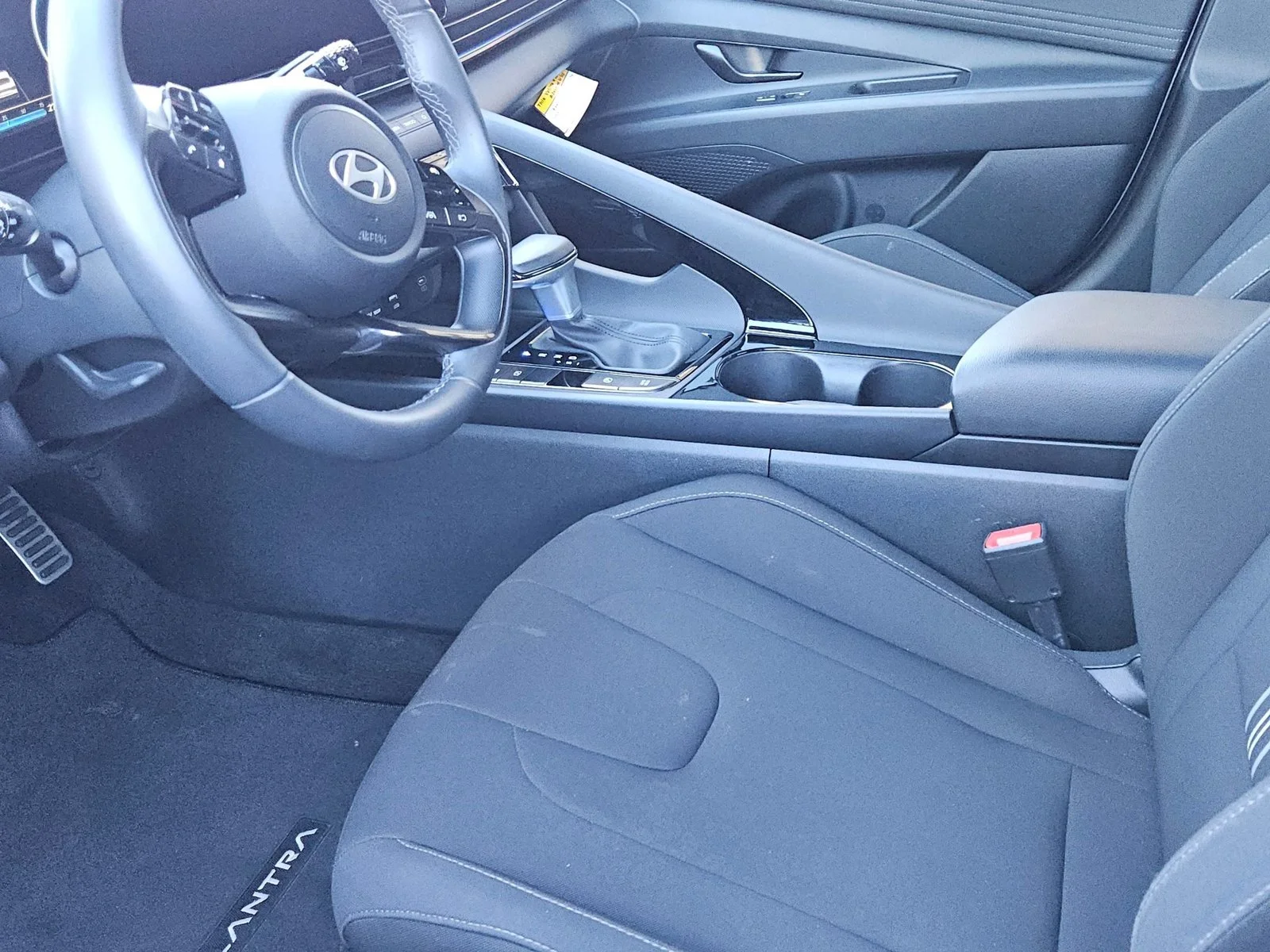 2025 Hyundai Elantra Blue - Photo 15
