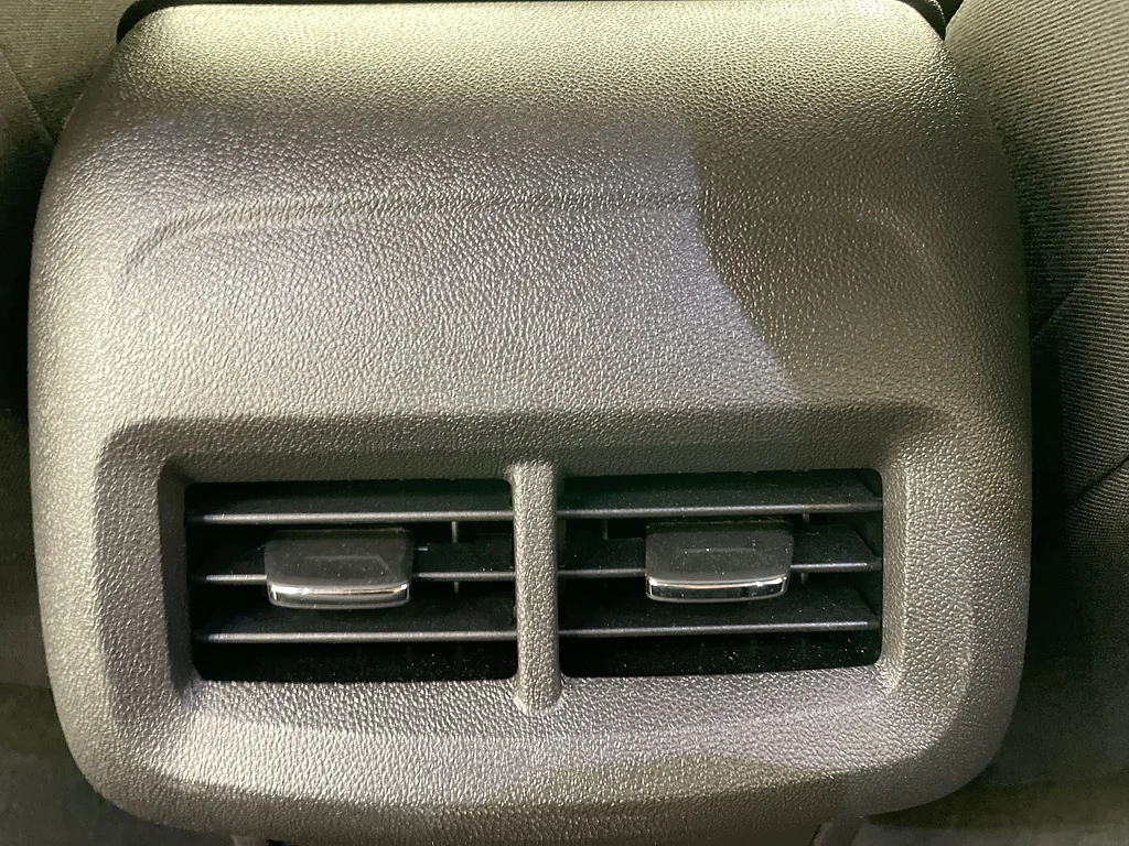 Used 2024 Summit White Chevrolet LT image 21