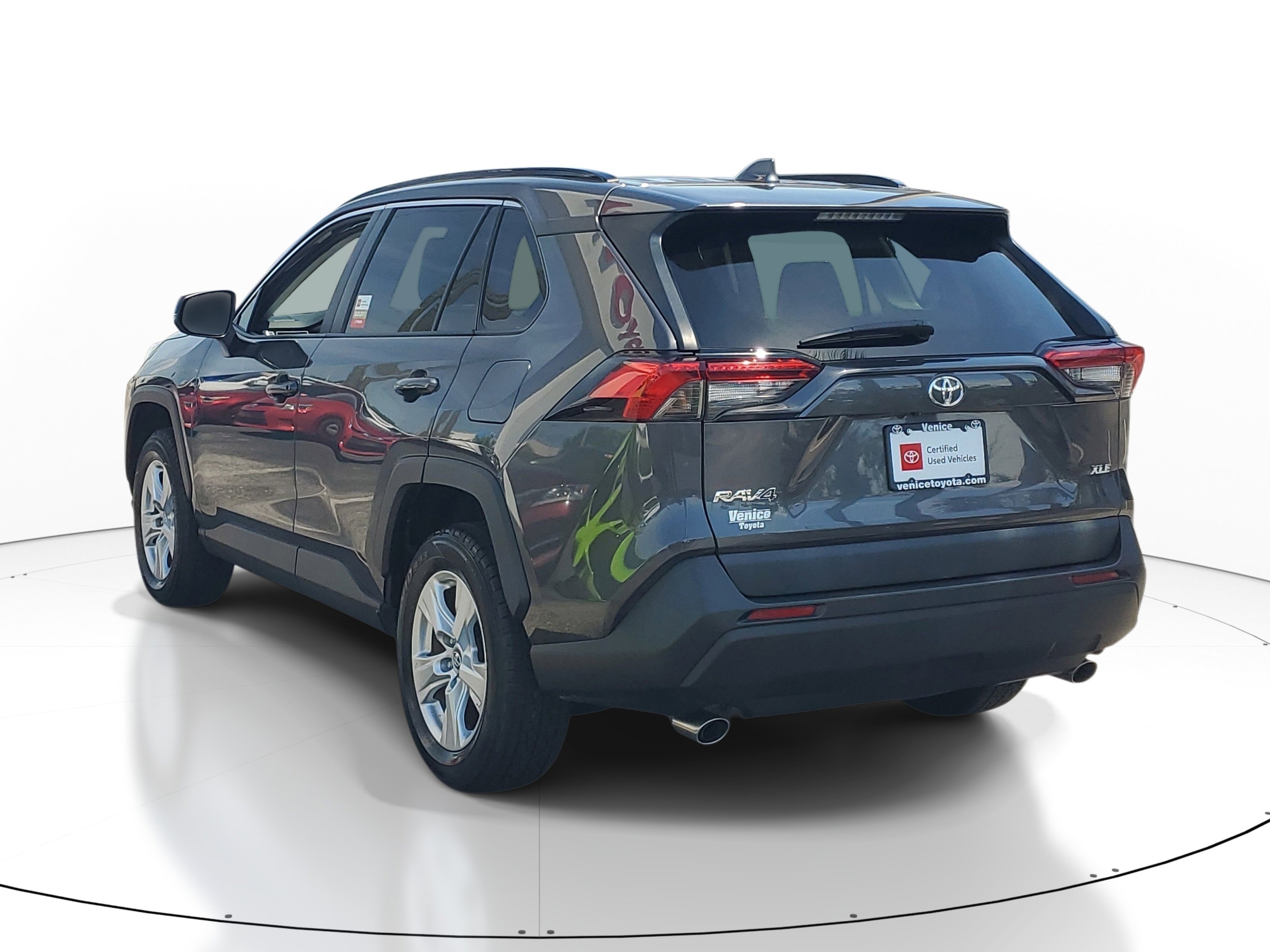 Used 2020 Magnetic Gray Metallic Toyota XLE image 3