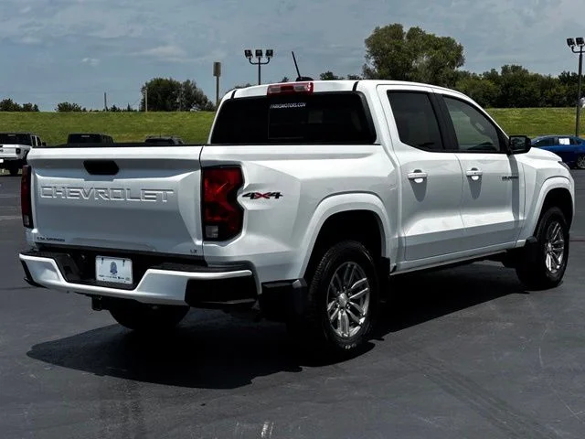 Used 2024 White Chevrolet LT image 7