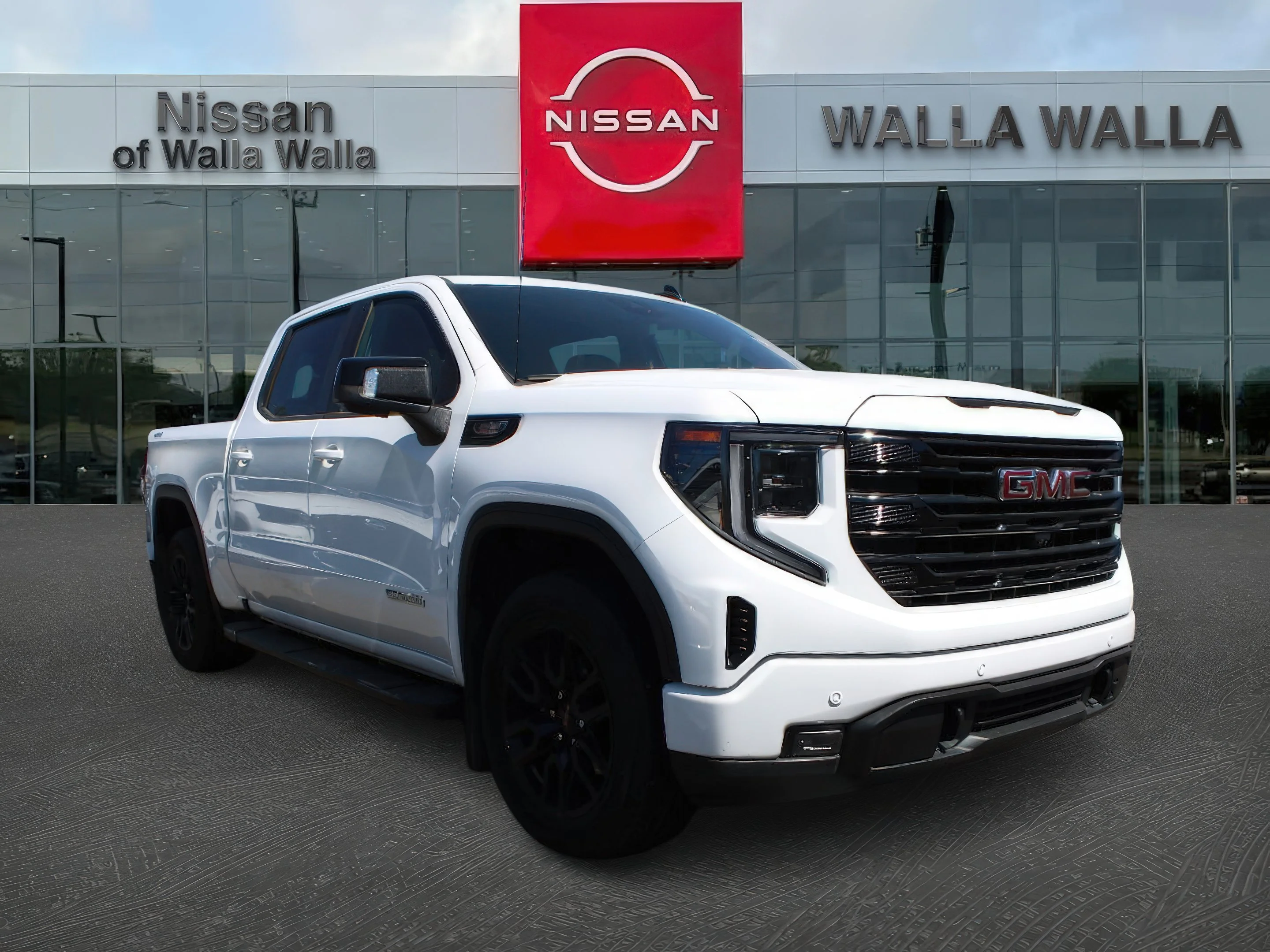 2024 GMC Sierra Elevation 4WD Crew Cab Short Box's photo