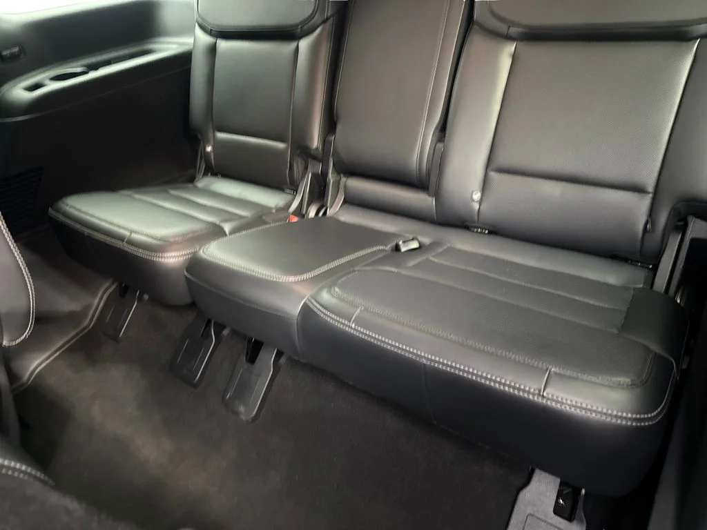 Used 2025 Silver Ford Platinum image 39
