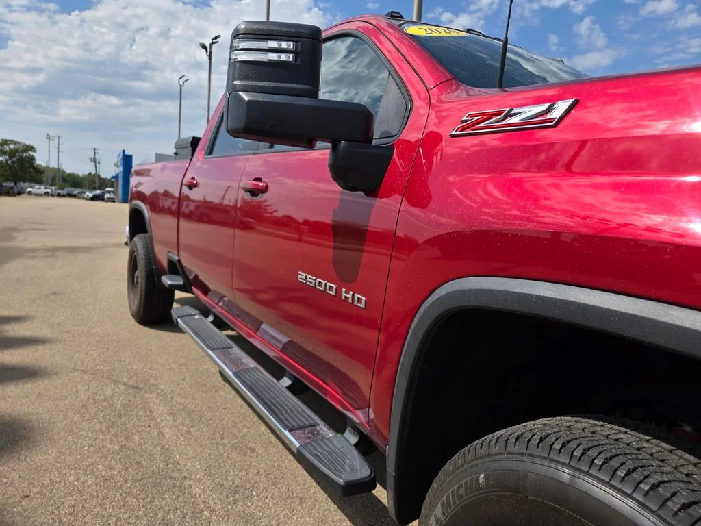 Used 2020 Red Chevrolet LT image 36