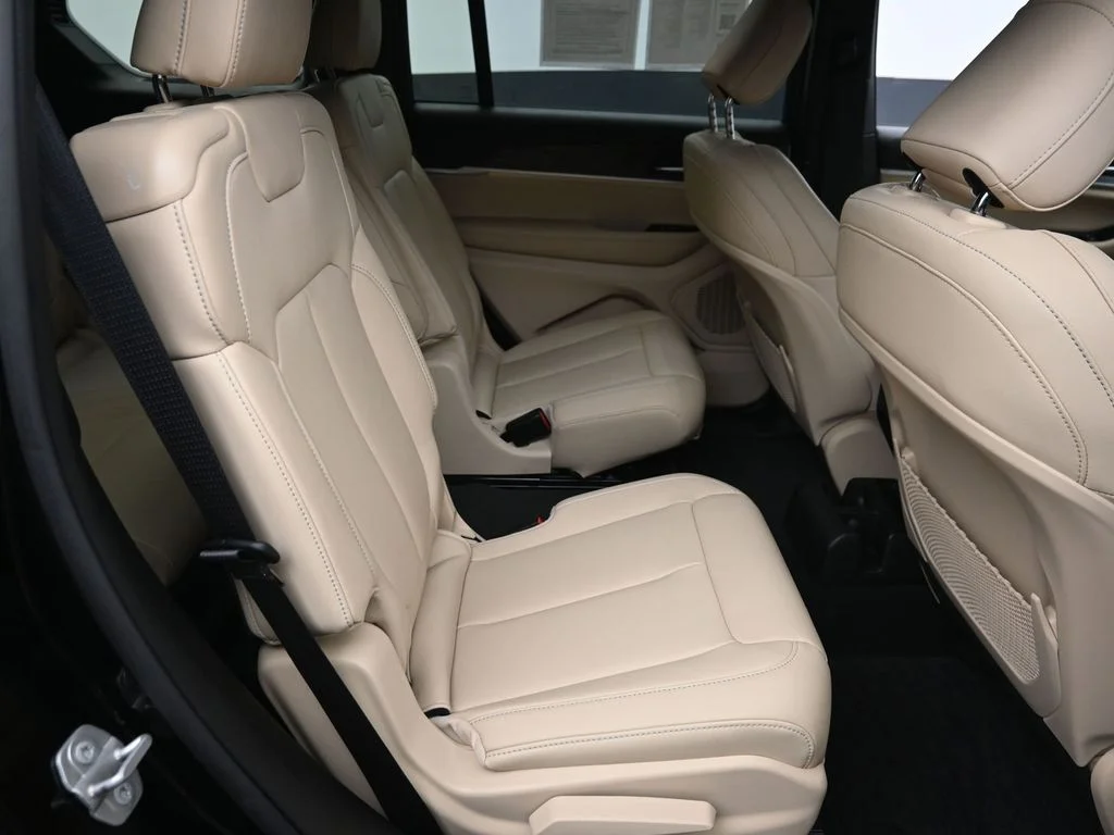 Used 2025 Black Jeep Limited image 9