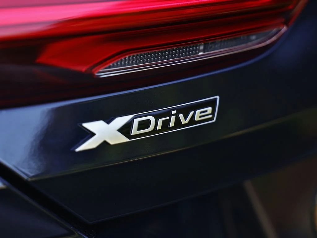Used 2022 Carbon Black Metallic BMW M850i xDrive image 10
