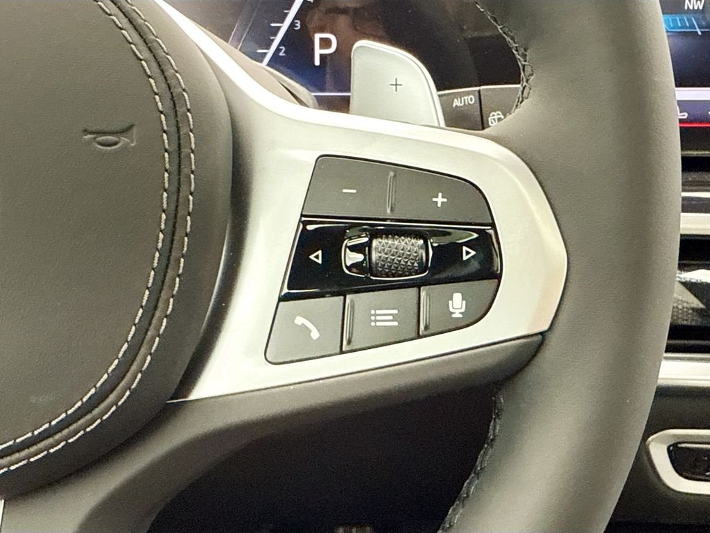 New 2026 Black Sapphire Metallic BMW sDrive40i image 12