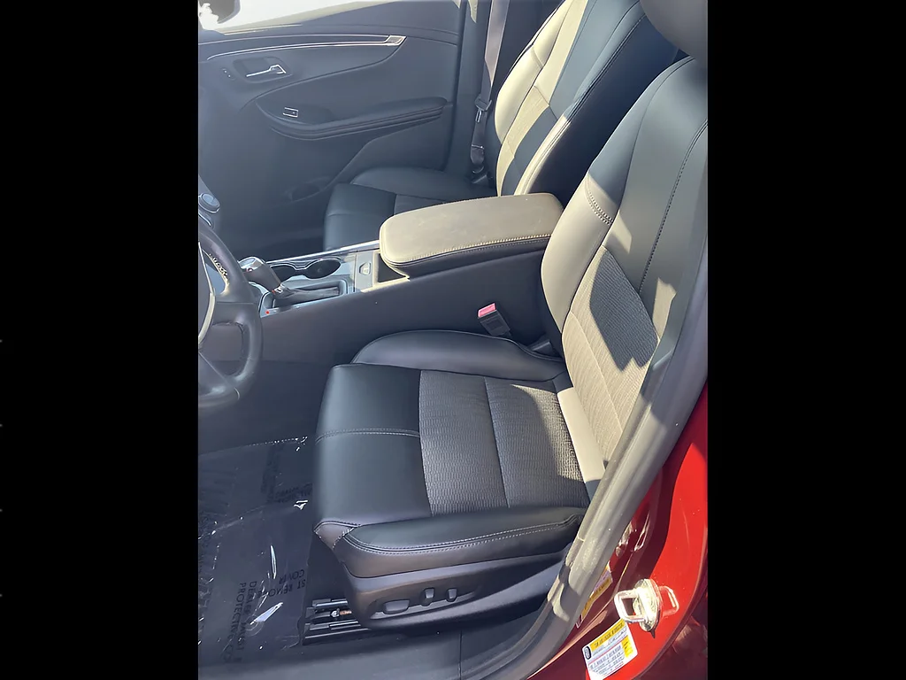 Used 2017 Siren Red Tintcoat Chevrolet LT image 11