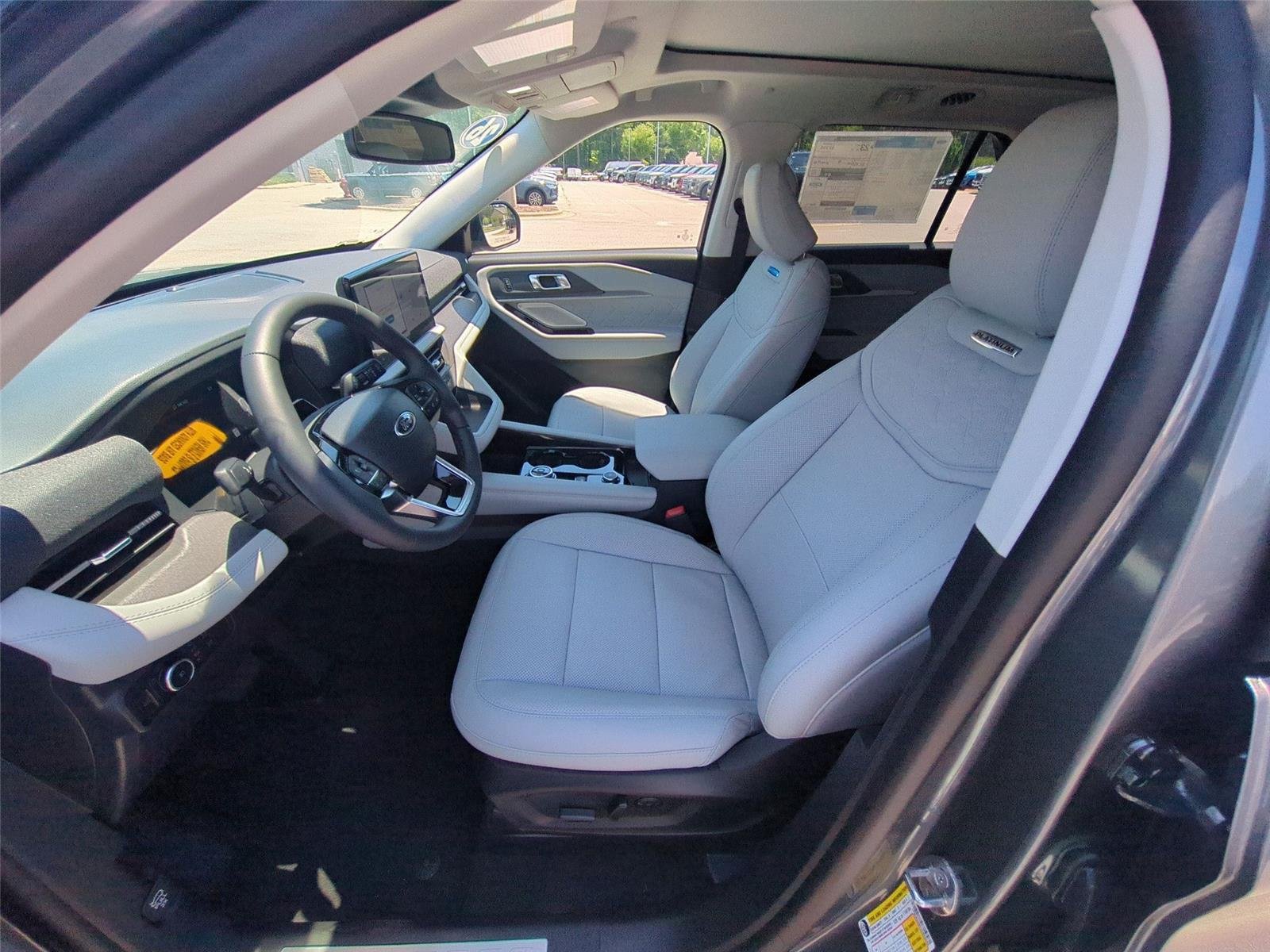 New 2026 Carbonized Gray Metallic Ford Platinum™ image 18