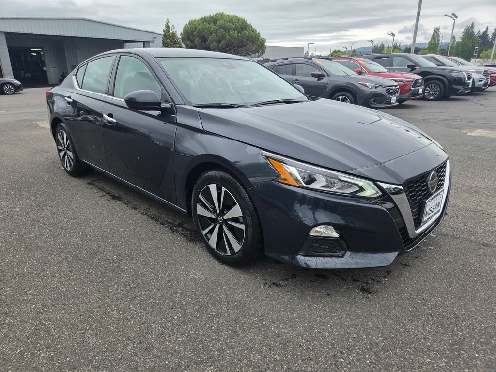 Used 2022 Blue Nissan 2.5 SV image 9