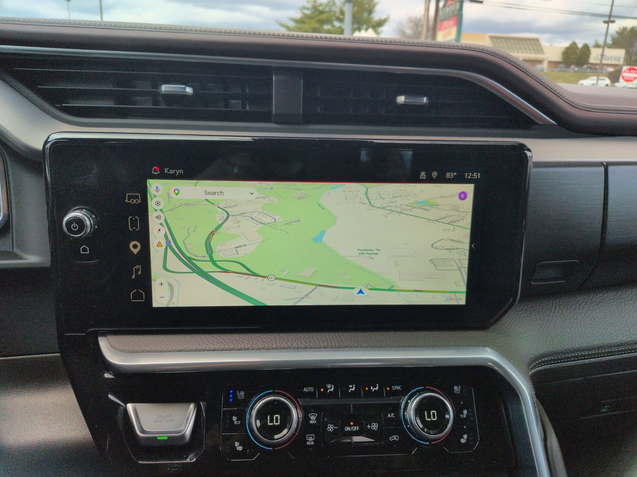 Used 2022 White Frost Tricoat GMC Denali image 10