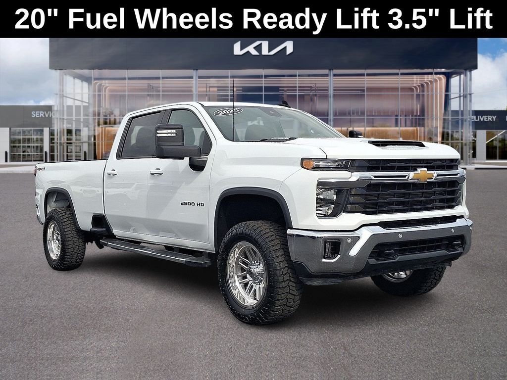 2025 Chevrolet Silverado HD LT 4WD Crew Cab Standard Box's photo
