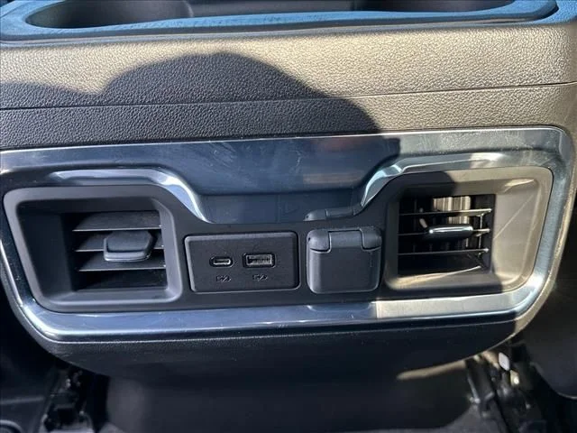 Used 2022 White GMC AT4 image 16