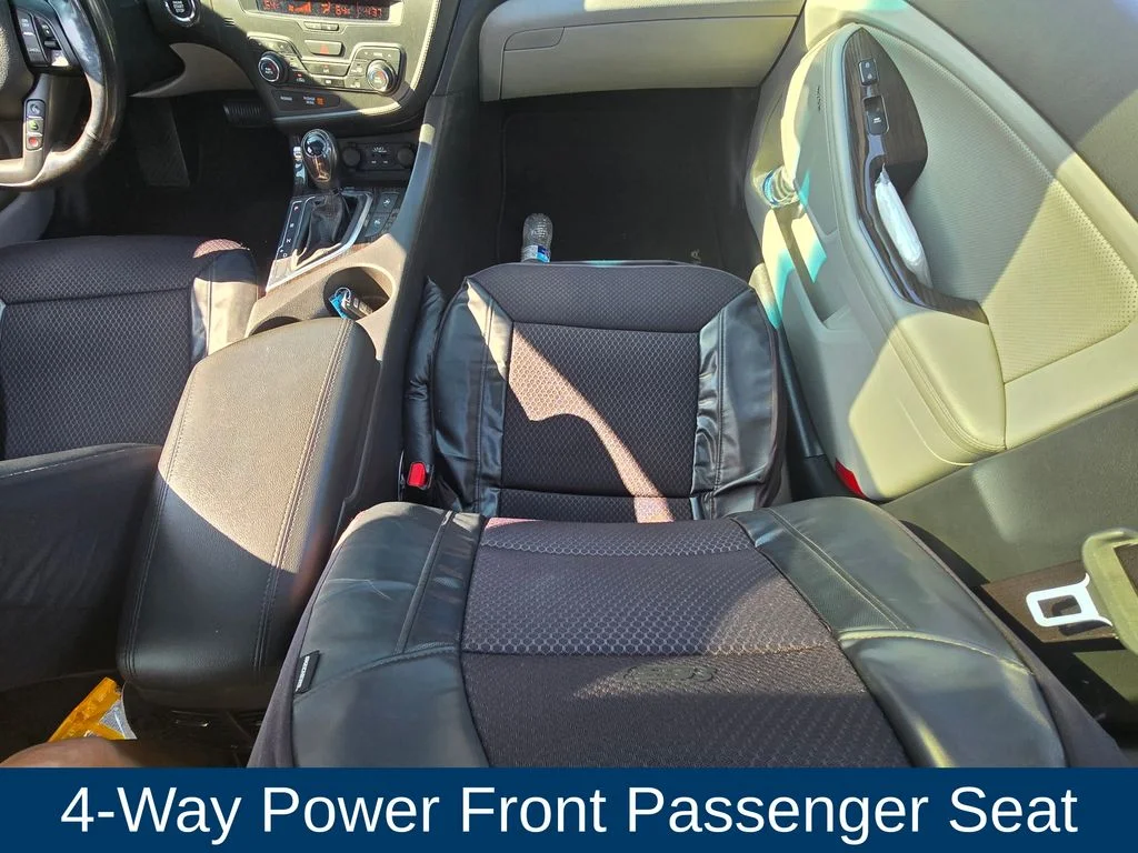 Used 2013 Silver Kia EX image 16