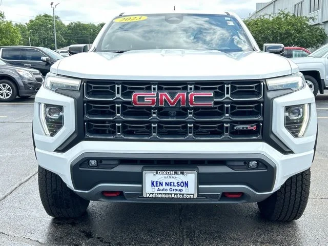 Used 2023 White GMC AT4 image 2