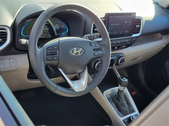 New 2026 Shimmering Silver Hyundai SEL image 5