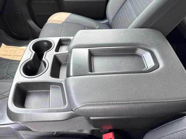 Used 2022 White Chevrolet LT image 31