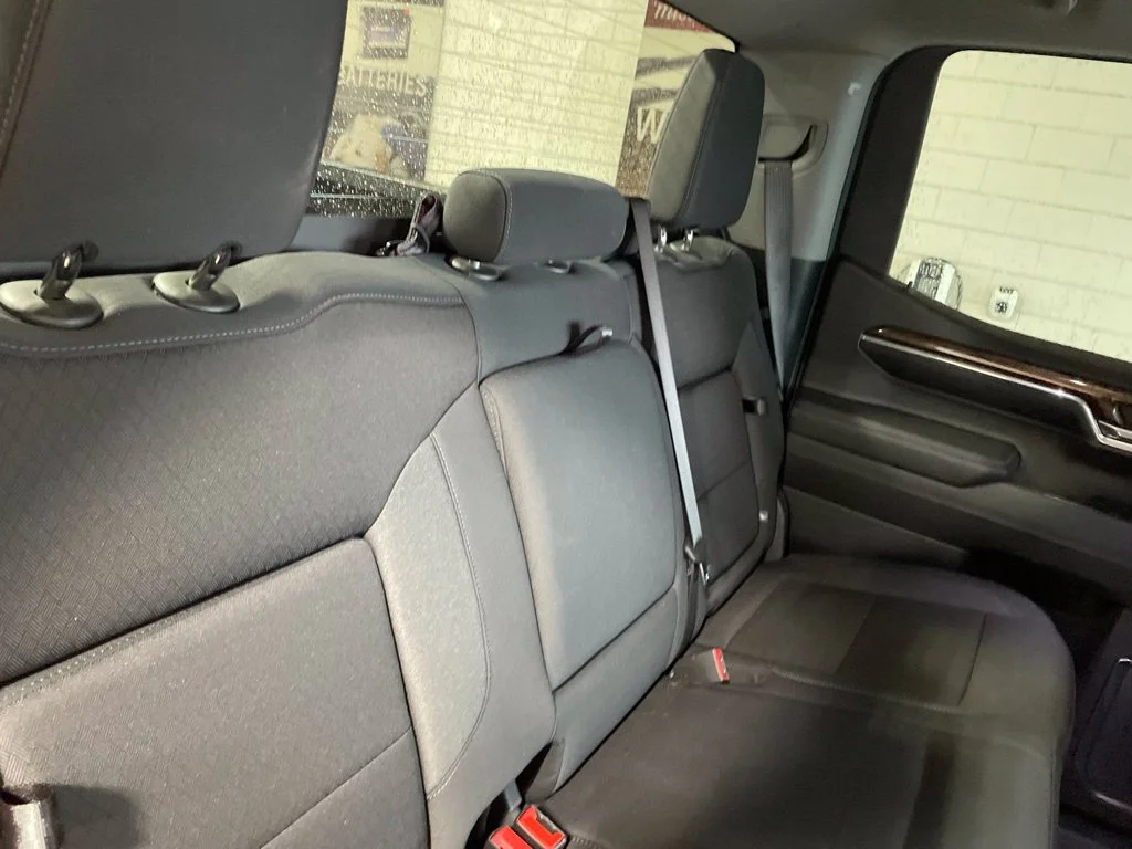 Used 2024 Silver GMC Elevation image 17