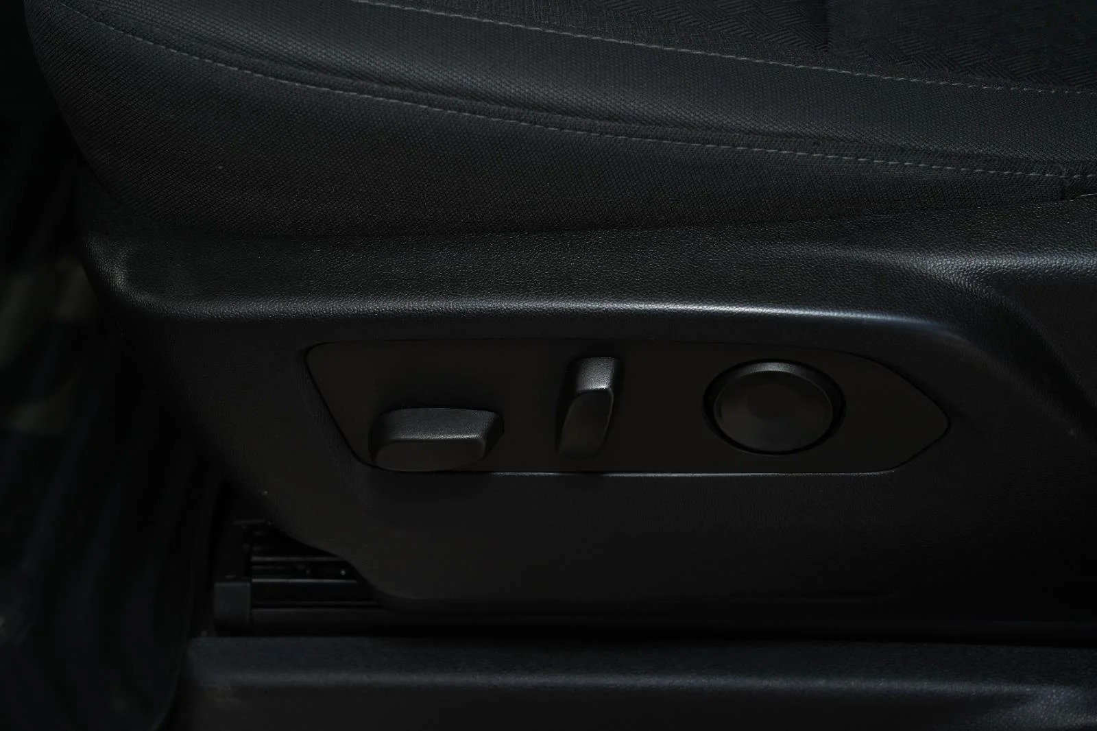 Used 2022 Dark Ash Metallic Chevrolet LT (2FL) image 19
