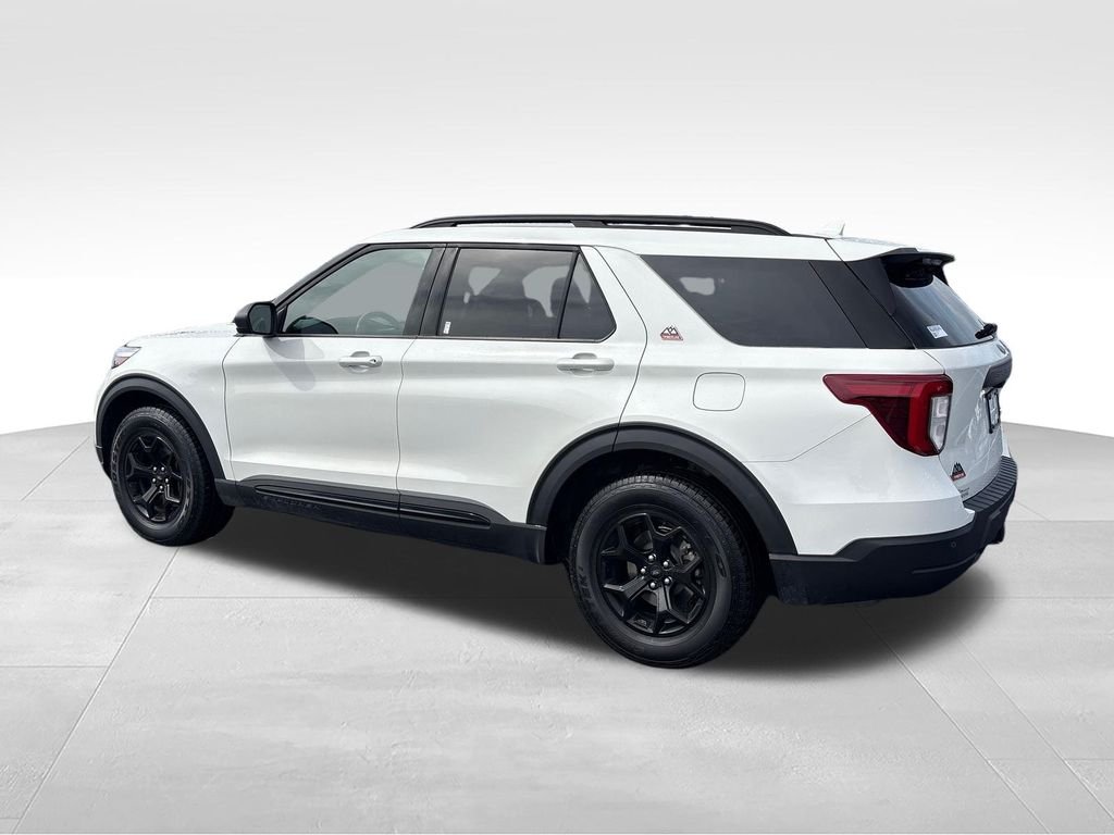 Used 2022 White Ford Timberline image 3