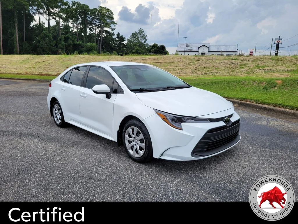 Used 2025 White Toyota LE image 8