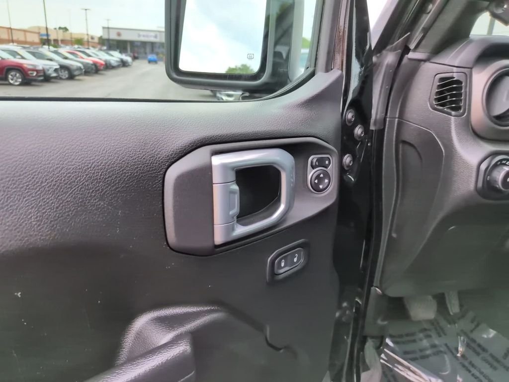 Used 2023 Black Jeep Sport S image 15