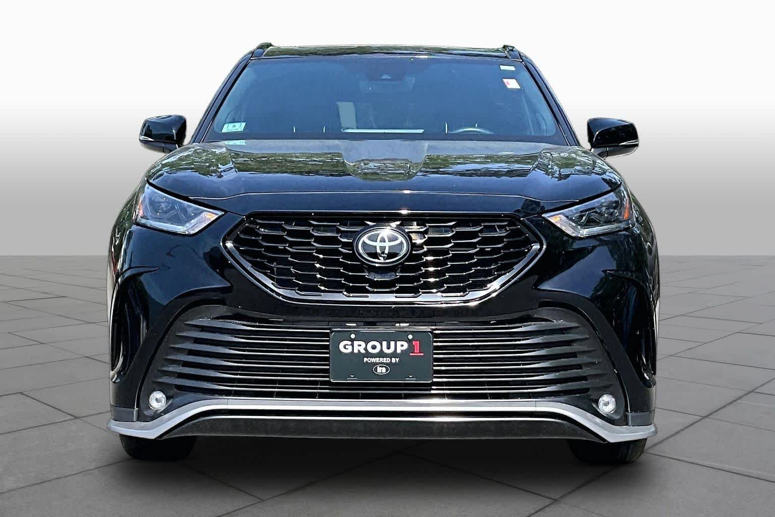 Used 2023 Midnight Black Metallic Toyota XSE image 4