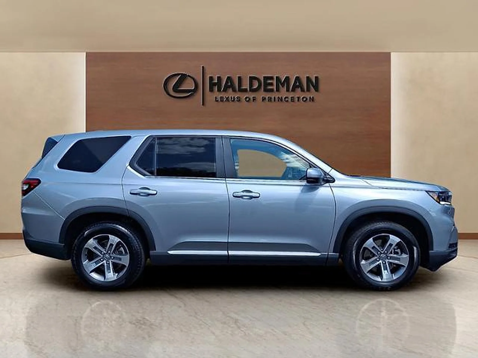 Used 2025 Lunar Silver Metallic Honda EX-L image 7