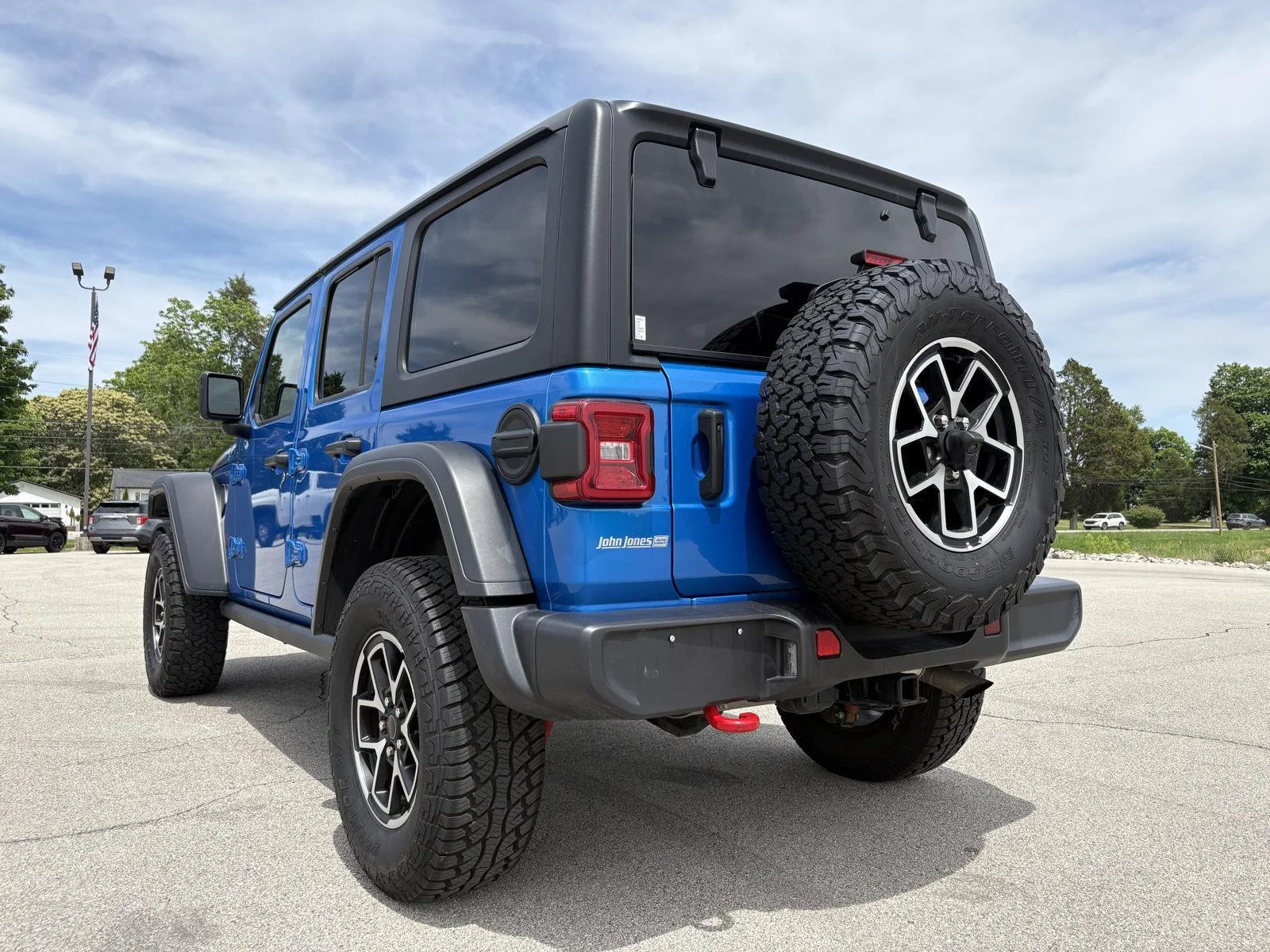Used 2025 Hydro Blue Pearlcoat Jeep Rubicon image 20