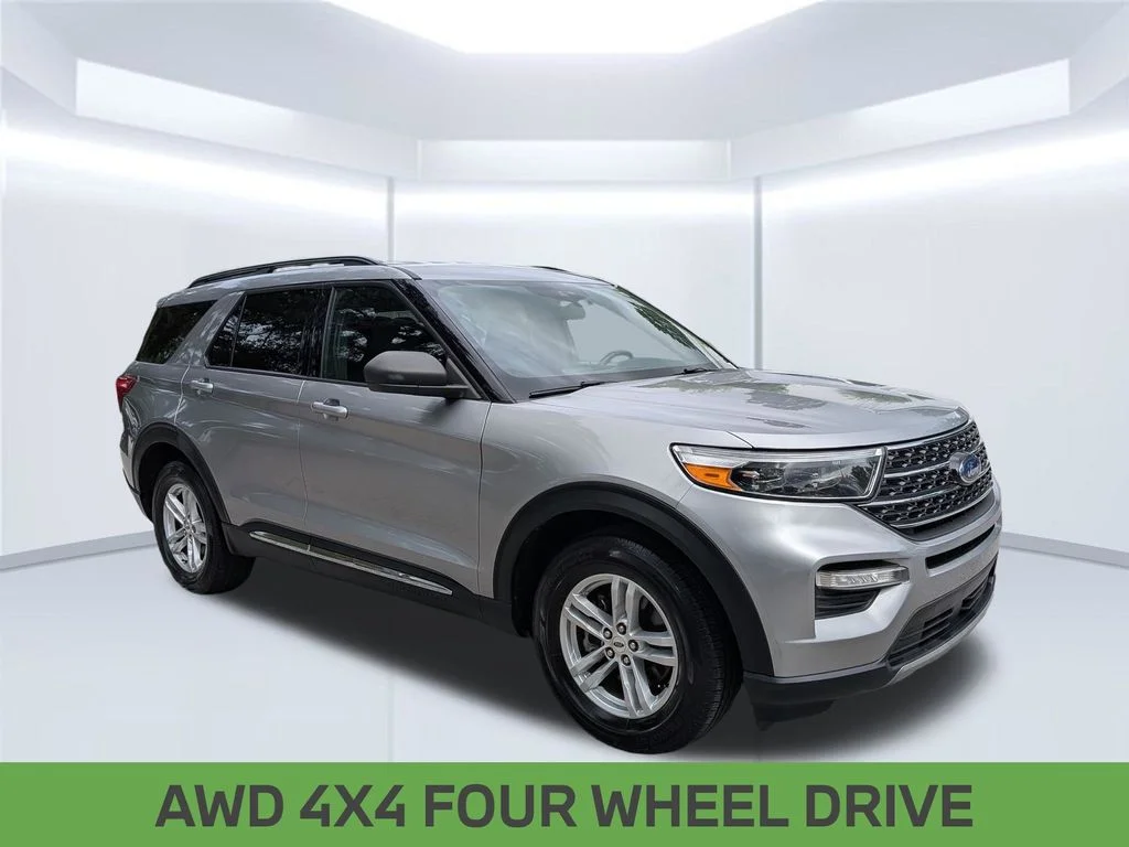 Used 2020 Silver Ford XLT image 9