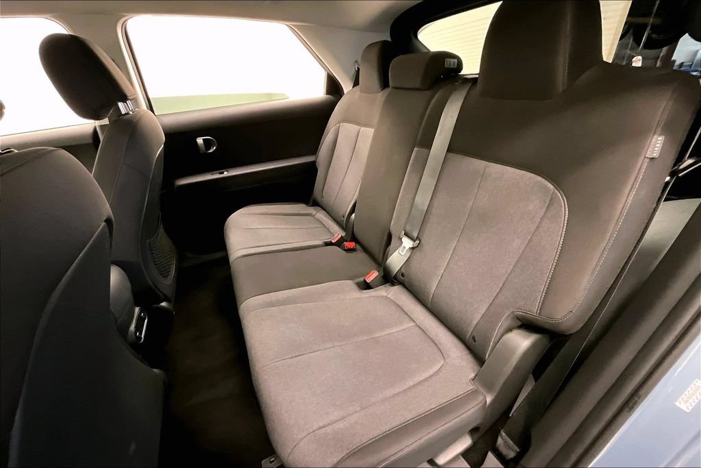 Used 2024  Hyundai SE image 22