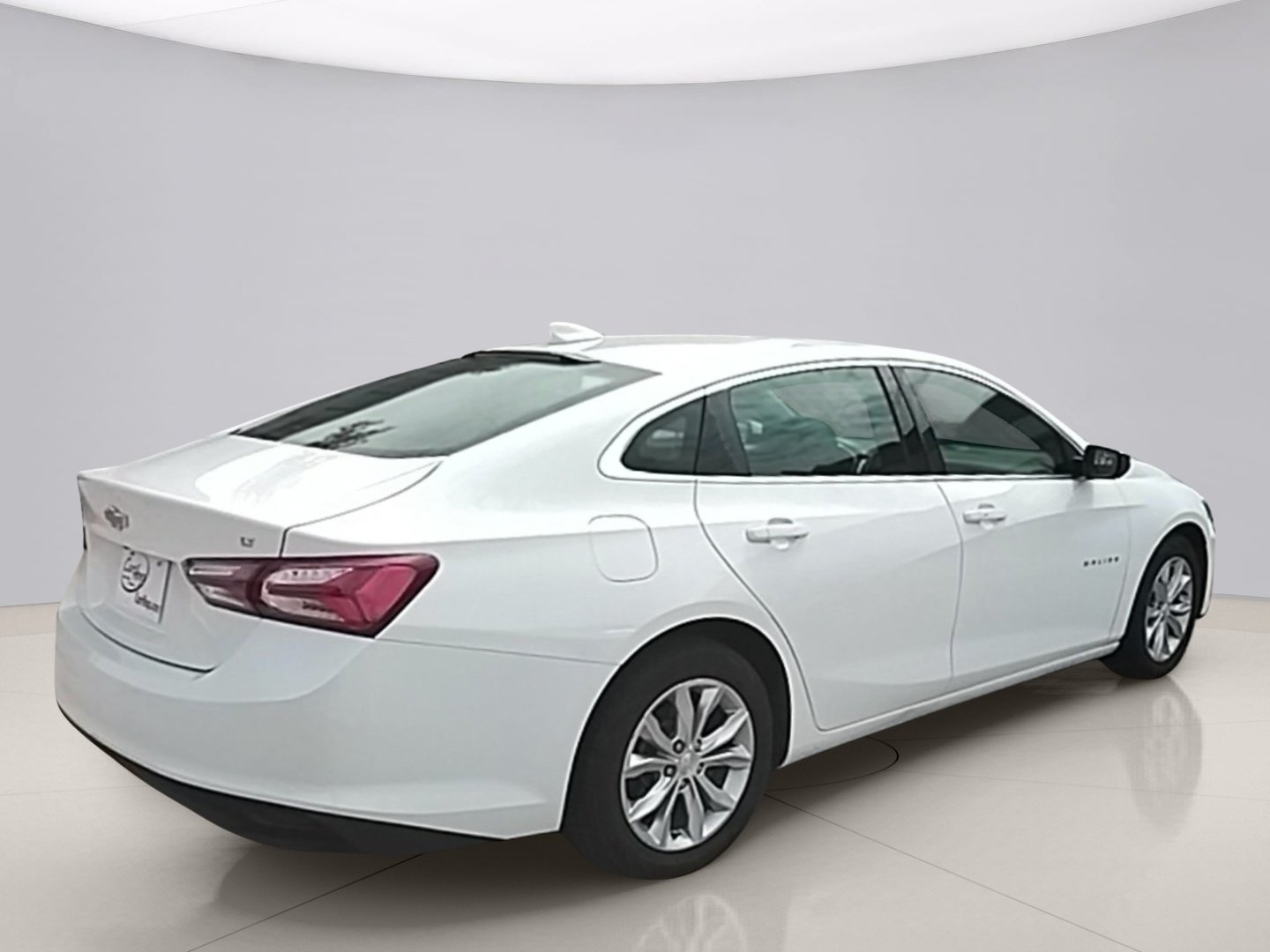 Used 2019 White Chevrolet  image 5