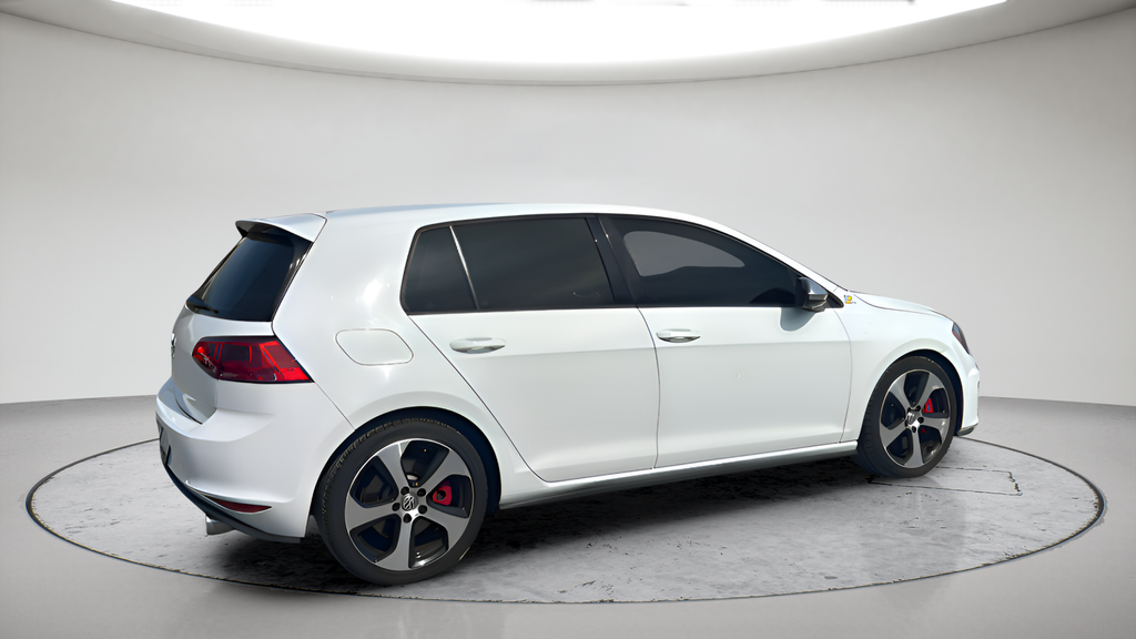 Used 2017  Volkswagen Sport image 4