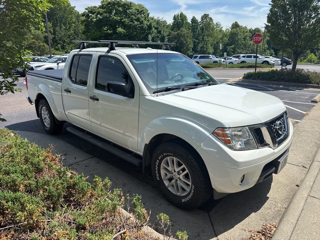 Used 2016 White Nissan SV image 1