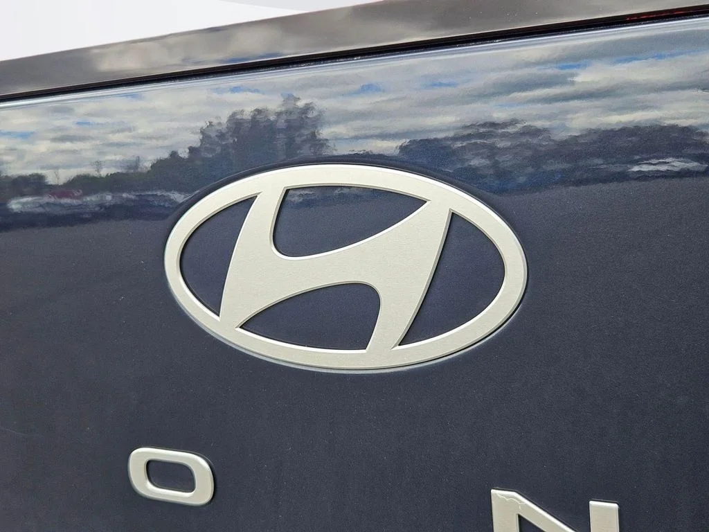 Used 2025 Denim Blue Pearl Hyundai SEL Convenience image 24