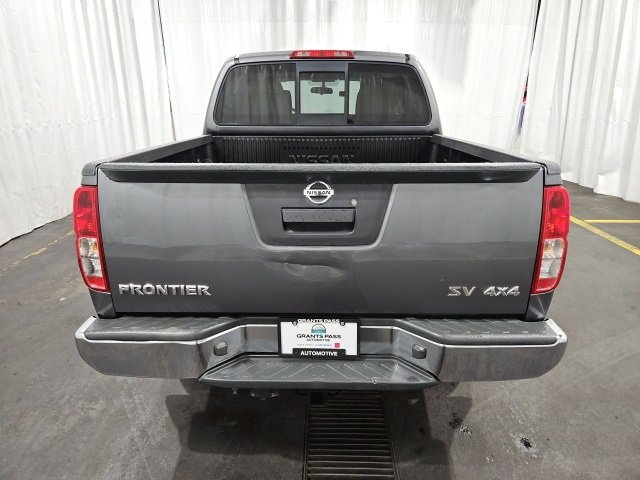 2019 Nissan Frontier SV photo 3