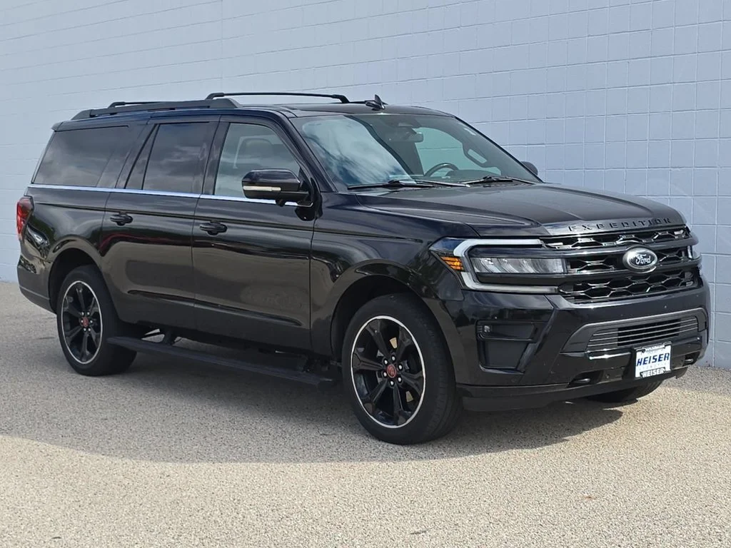 Used 2023 Black Ford Limited image 14